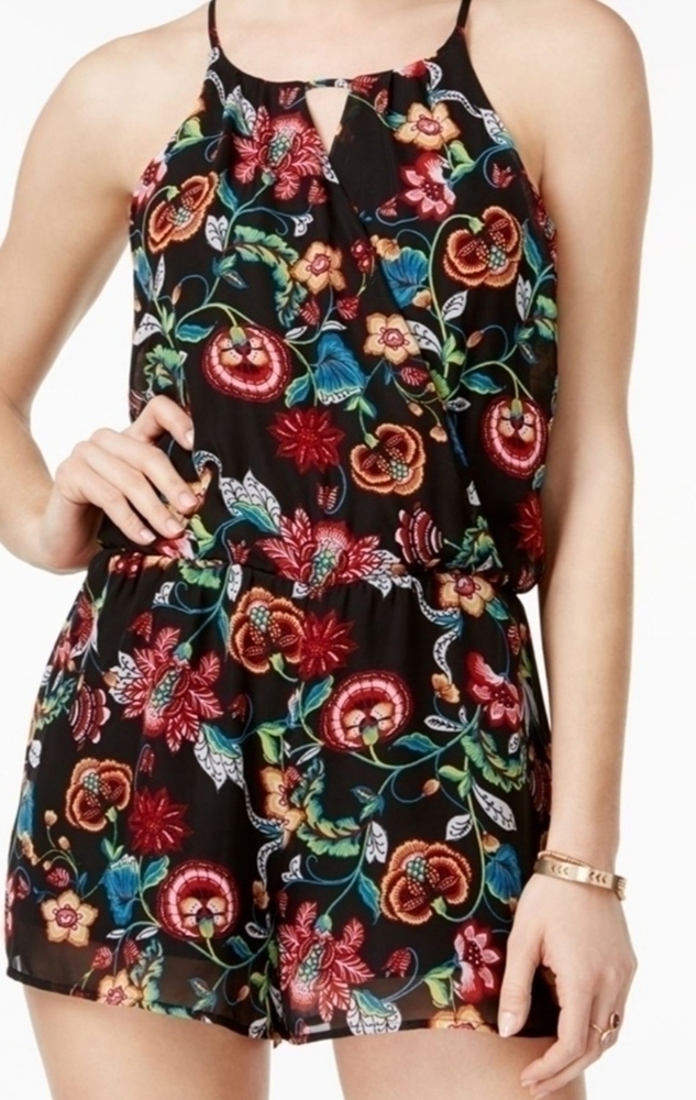 𝅺BCX Faux-Wrap Romper Nwot